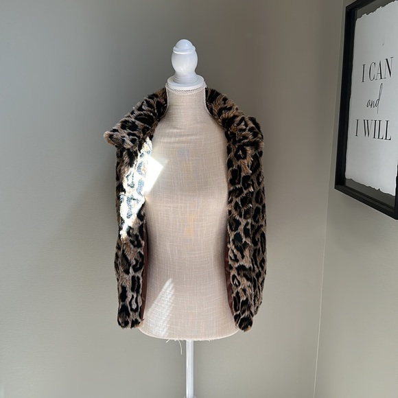 Vest - Picture 3 of 6